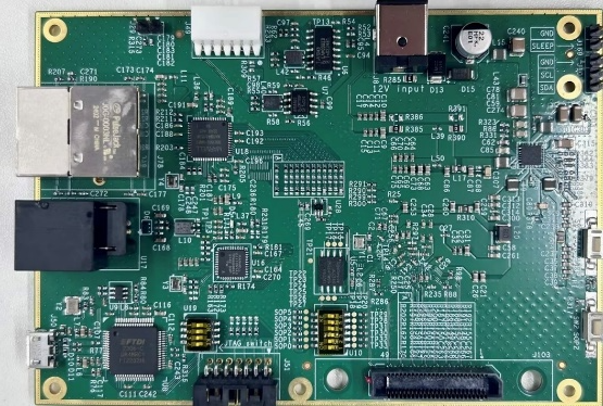 图片蕴含 游戏机, 电子, 电路AI 天生的内容可能不正确。